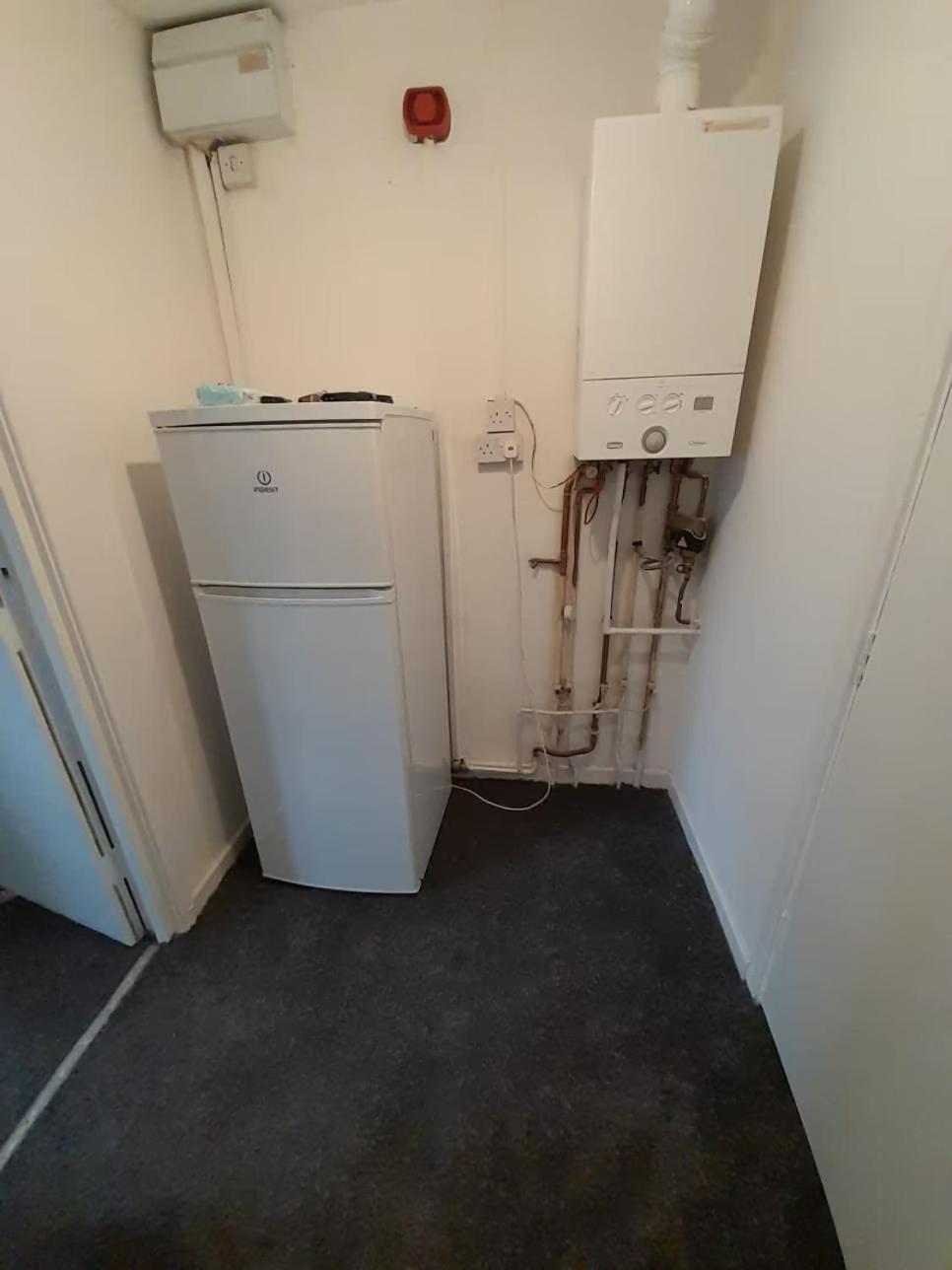 Entire Victoria Park Cardiff Apartment With Free Street Parking Bus 17 And 18 Direct To Cardiff City Centre, Fast Free Wi-Fi Dış mekan fotoğraf
