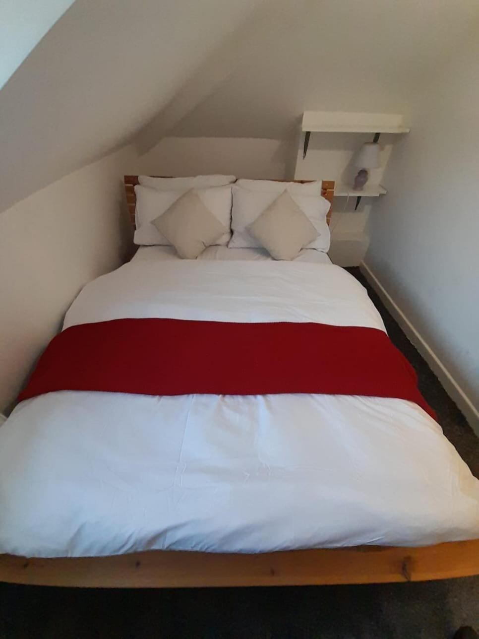 Entire Victoria Park Cardiff Apartment With Free Street Parking Bus 17 And 18 Direct To Cardiff City Centre, Fast Free Wi-Fi Dış mekan fotoğraf