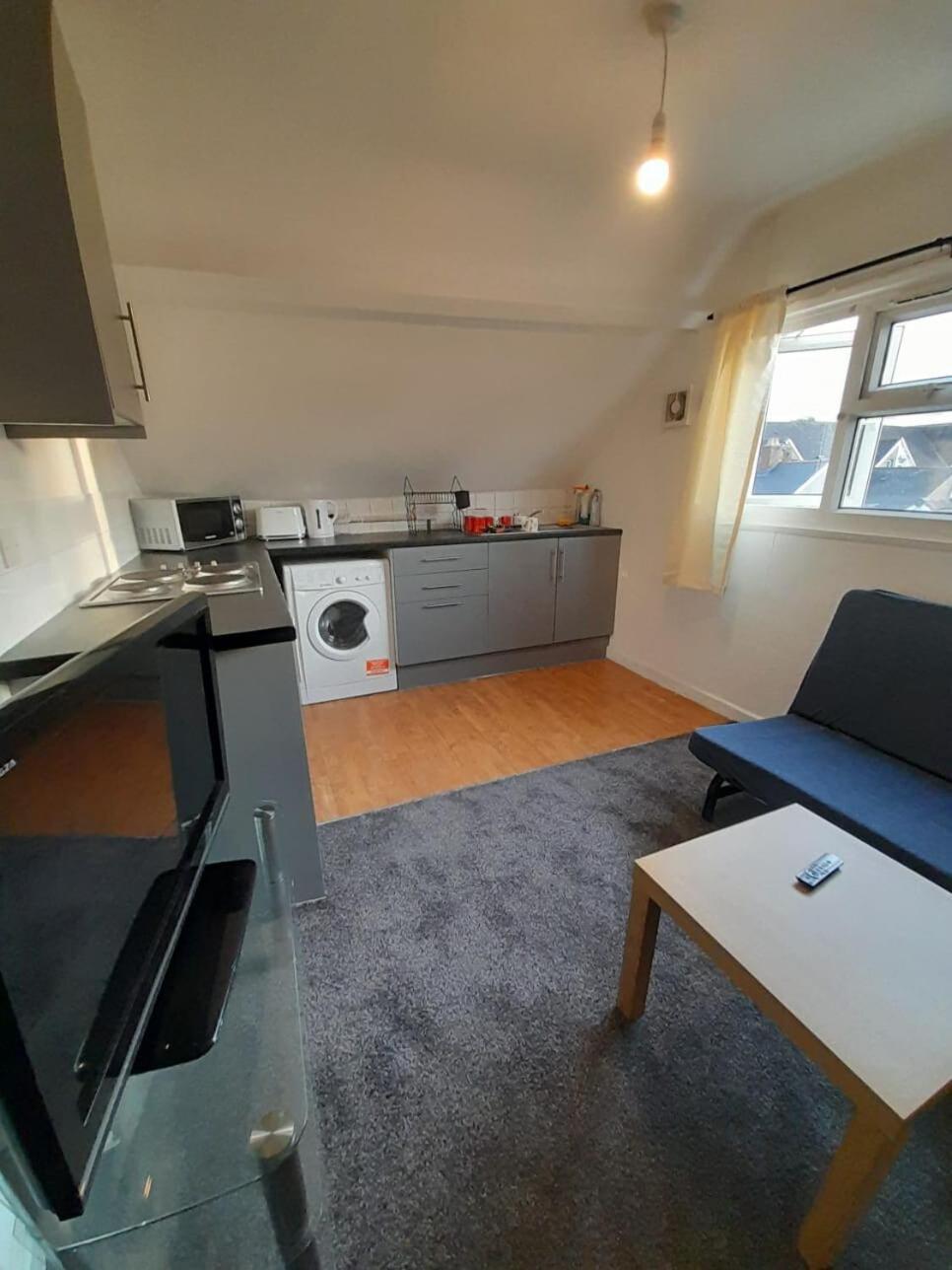 Entire Victoria Park Cardiff Apartment With Free Street Parking Bus 17 And 18 Direct To Cardiff City Centre, Fast Free Wi-Fi Dış mekan fotoğraf