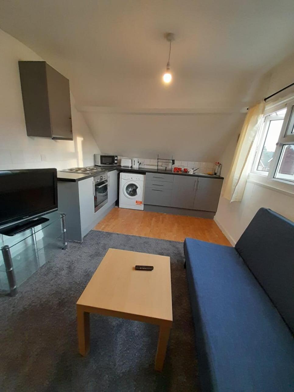 Entire Victoria Park Cardiff Apartment With Free Street Parking Bus 17 And 18 Direct To Cardiff City Centre, Fast Free Wi-Fi Dış mekan fotoğraf